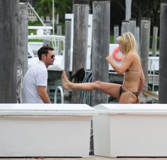Сексуальная Джулианна Хаф в бикини на отдыхе в Майами фото #15