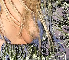 Рита Ора обнажила грудь после шоу X Factor фото #12