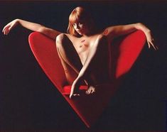 Анастасия Стоцкая без одежды в журнале Moulin Rouge фото #5