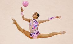 Красотка Ирина Чащина демонстрирует супер растяжку на чемпионатах фото #1