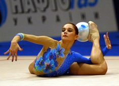 Красотка Ирина Чащина демонстрирует супер растяжку на чемпионатах фото #16