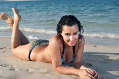Тина Канделаки в купальнике на пляже фото #2