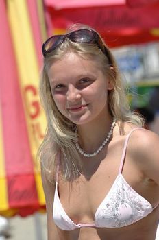 Елена Великанова в купальнике на фестивале «Кинотавр» фото #4