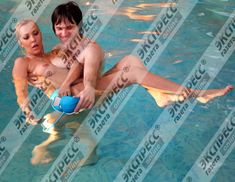 Юлия Шилова купается голой в бассейне фото #19