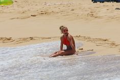Шикарное тело Бритни Спирс в оригинальном бикини на Гавайях фото #8