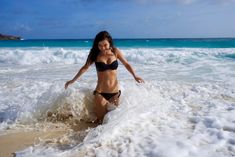 Сексуальная Елена Темникова в купальнике на Сейшельских островах фото #4