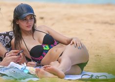 Сексуальная Виктория Джастис в купальнике на Гавайях фото #7