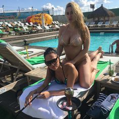 Большая грудь Марии Капшуковой в сексуальном бикини фото #2