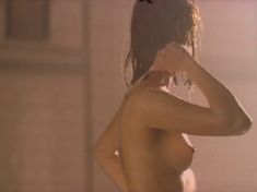 Полностью голая Наталья Данилова в фильме «Американка» фото #13