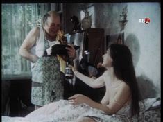 Екатерина Стриженова показала голую грудь в фильме «Американский дедушка» фото #5
