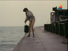 Полностью обнажённая Анна Молчанова в фильме «Дожди в океане» фото #11
