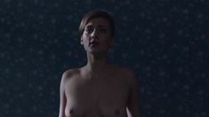 Полностью голая Ирина Вилкова в фильме «Её звали Муму» фото #53