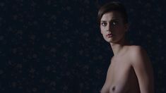 Полностью голая Ирина Вилкова в фильме «Её звали Муму» фото #69