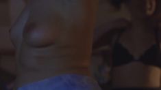 Сочная голая грудь Натальи Ноздриной в фильме «Жизнь врасплох» фото #2