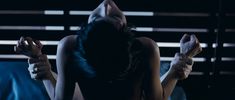 Сексуальная Любовь Толкалина оголила грудь и попу в фильме «Запрещенная реальность» фото #3