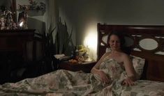 Лёгкий засвет груди Ольги Погодиной в сериале «Капкан» фото #20