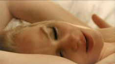 Сексуальная Светлана Ходченкова оголила грудь в сериале «Краткий курс счастливой жизни» фото #10