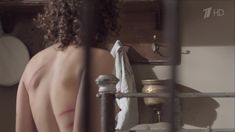 Катерина Шпица слегка засветила грудь в сериале «Куприн. Яма» фото #3