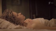Катерина Шпица слегка засветила грудь в сериале «Куприн. Яма» фото #7