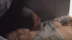 Красивая голая грудь Натальи Рычковой в фильме «Лифт» фото #17
