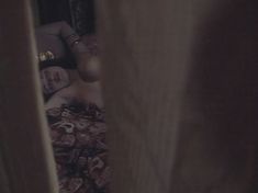 Любовь Тихомирова оголила грудь в сериале «Любовные авантюры» фото #41