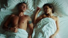 Сексуальная Любовь Аксенова показала голые сиськи в сериале «Мажор» фото #5