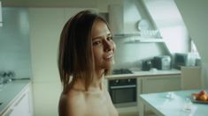 Сексуальная Любовь Аксенова показала голые сиськи в сериале «Мажор» фото #26