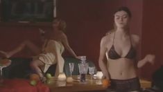 Оксана Сташенко слегка засветила грудь в сериале «Место под солнцем» фото #6