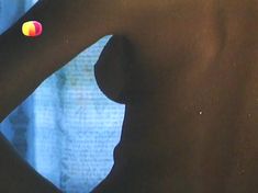 Ирина Чериченко засветила грудь в фильме «Не хочу жениться!» фото #1