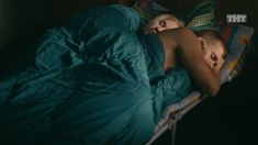 Надежда Лумпова в сексуальном лифчике в сериале «Ольга» фото #7