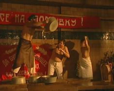 Оксана Сташенко показала голую грудь в фильме «Особенности банной политики, или Баня 2» фото #2