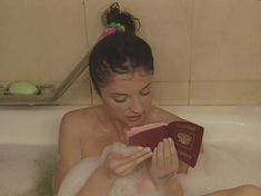 Анна Банщикова засветила сосок в сериале «По имени Барон» фото #7