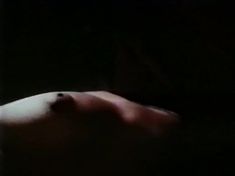 Алена Хмельницкая оголила грудь и попу в фильме «Супермен поневоле, или Эротический мутант» фото #11