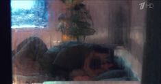 Анна Пескова засветила грудь в сериале «Тест на беременность» фото #8