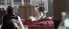 Красивая Ольга Сутулова оголила грудь в сериале «Троцкий» фото #25