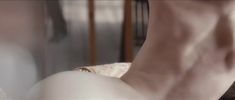 Красивая Ольга Сутулова оголила грудь в сериале «Троцкий» фото #28