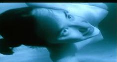 Красивая Ольга Сутулова оголила грудь в сериале «Троцкий» фото #39