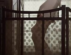 Анна Казючиц показала голую грудь в сериале «Утесов. Песня длиною в жизнь» фото #6