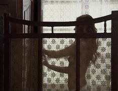 Анна Казючиц показала голую грудь в сериале «Утесов. Песня длиною в жизнь» фото #9