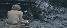 Надежда Михалкова слегка оголила грудь в сериале «Утомленные солнцем 2» фото #9