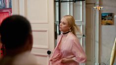 Красотка Анастасия Акатова засветила грудь в сериале «Физрук» фото #4