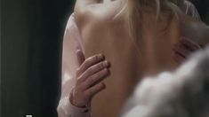 Голая грудь Анны Лутцевой в сериале «Формат А4» фото #18