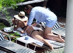 Сладкая попка Марии Шараповой в бикини на отдыхе в Италии фото #13