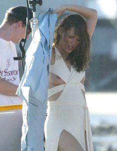 Красотка Дженнифер Гарнер засветила грудь на пляже фото #1