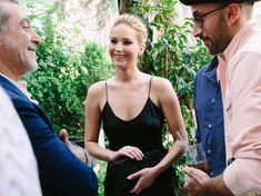 Торчащие соски Дженнифер Лоуренс сквозь платье на мероприятии в Нью-Йорке фото #5