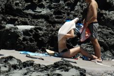 Красотка Кира Найтли топлесс на пляже в Италии фото #3