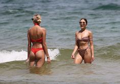 Красотка Оливия Калпо в сексуальном бикини на пляже Майами фото #7