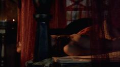 Голая грудь Анны Халилулиной в сериале «Грозное время» фото #2