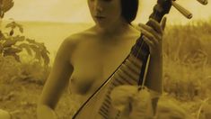 Дарья Мороз показала голую грудь в фильме «Нанкинский пейзаж» фото #24