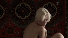 Милашка Евгения Осипова засветила грудь в сериале «Степные дети» фото #2